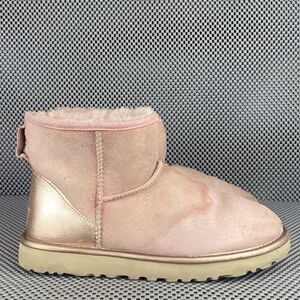 UGG Classic Mini Shine Ankle Boots Womens Size 7 Rose Gold Leather Sheepskin